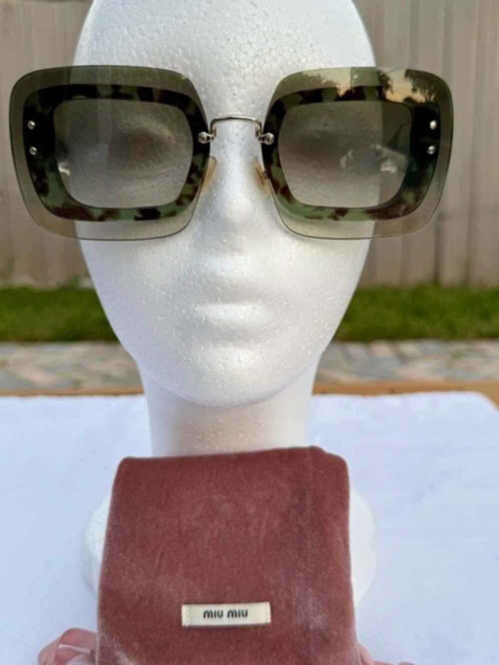 🕶✨✨👓 Miu Miu Sunglasses
